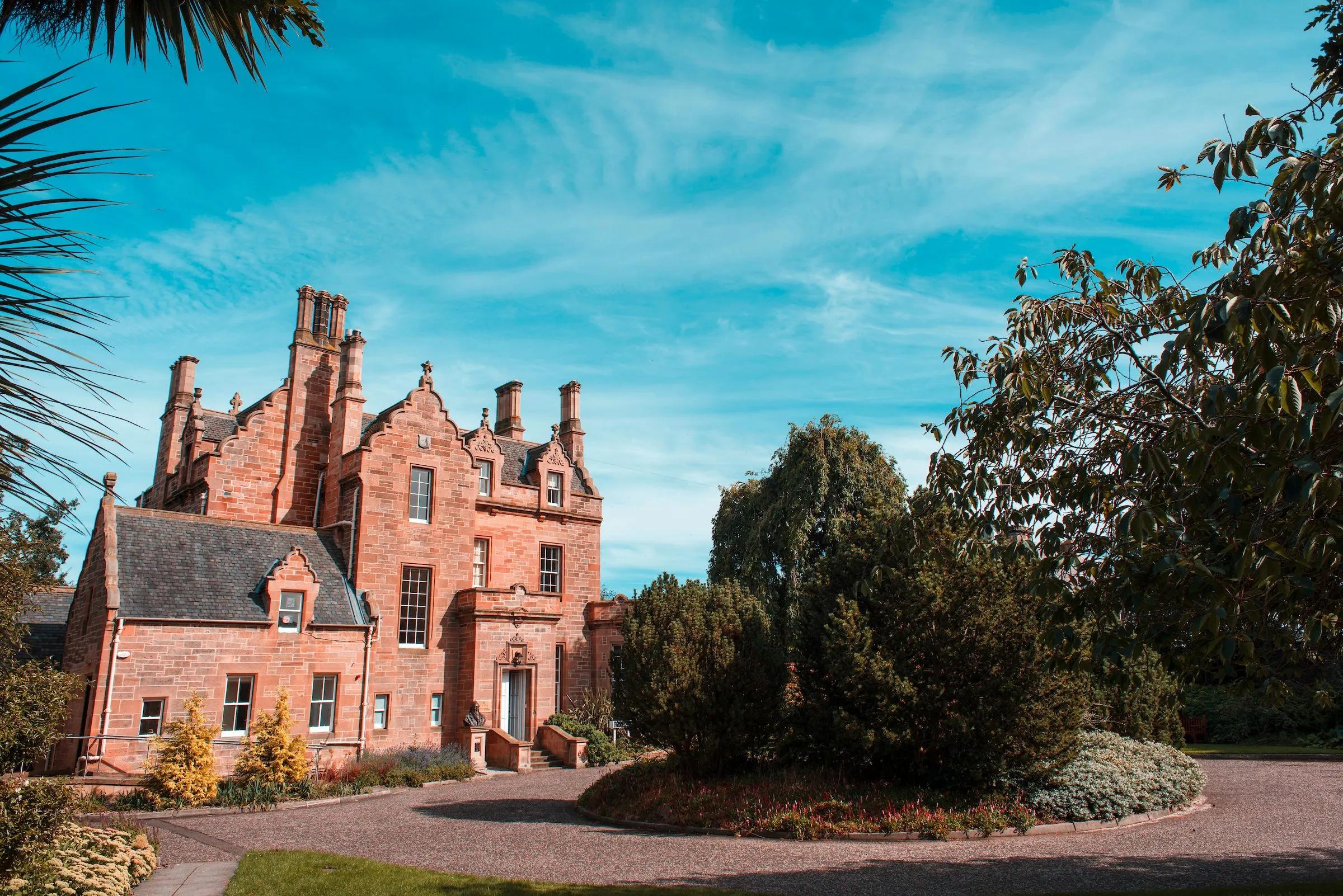 Exterior of Abden House with carriage turning circle