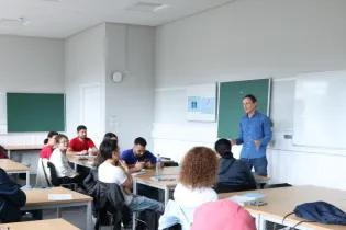 Access to rooms: The Welcoming session in a classroom. Photo by Eve Redhead.